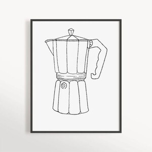 Op de afbeelding: Een zwart-witte lijntekening van een traditionele Italiaanse koffiemachine, ook wel bekend als een Moka pot.