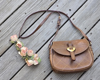 Vintage Dooney & Bourke Quilted Pebble Leather Crossbody Purse handbag, Heart Saddle Bag