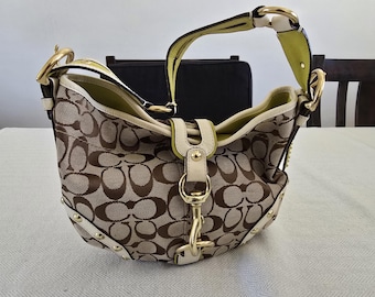 Bolso hobo Jackie de Coach, edición limitada, con tachuelas, color verde lima, estilo Y2K (año 2000).