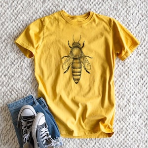 Queen Bee T-shirt - Heavyweight Unisex 100% Organic Cotton - Beekeeper Gift, Honey Bee Shirt, Bee Lover