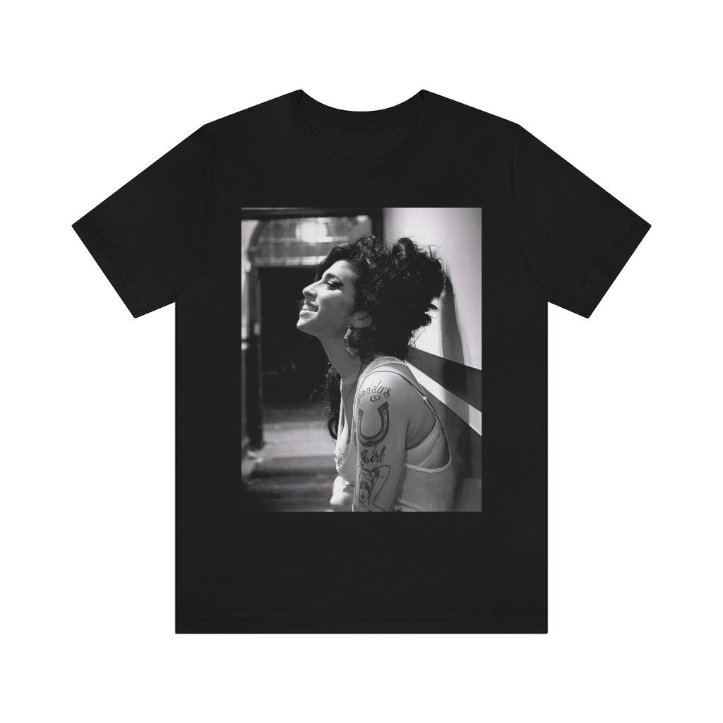 Discover Amy Winehouse / Aesthetic Premium Unisex Crew Neck T-Shirt