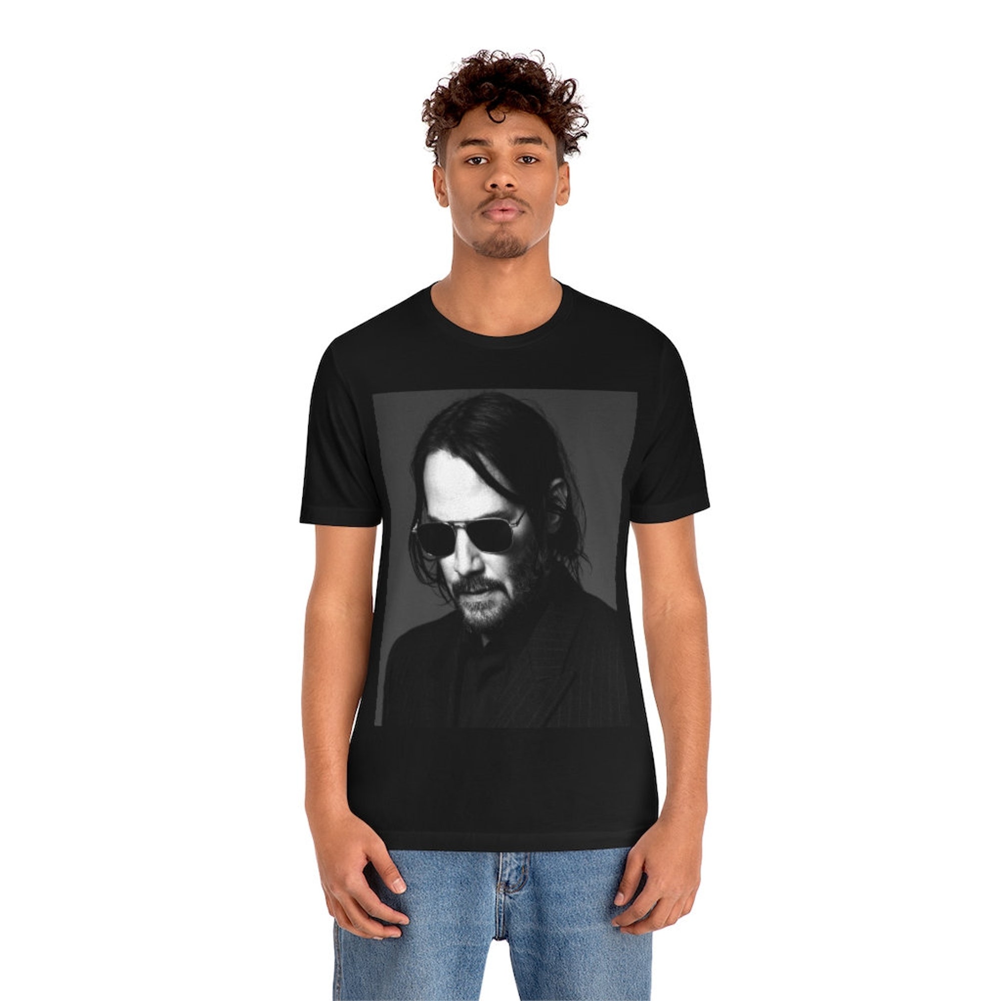 Keanu Reeves T-Shirt / Aesthetic Premium Unisex Crew Neck T-Shirt / Aesthetic Clothing / Birthday Gift / Minimalist Style Tee