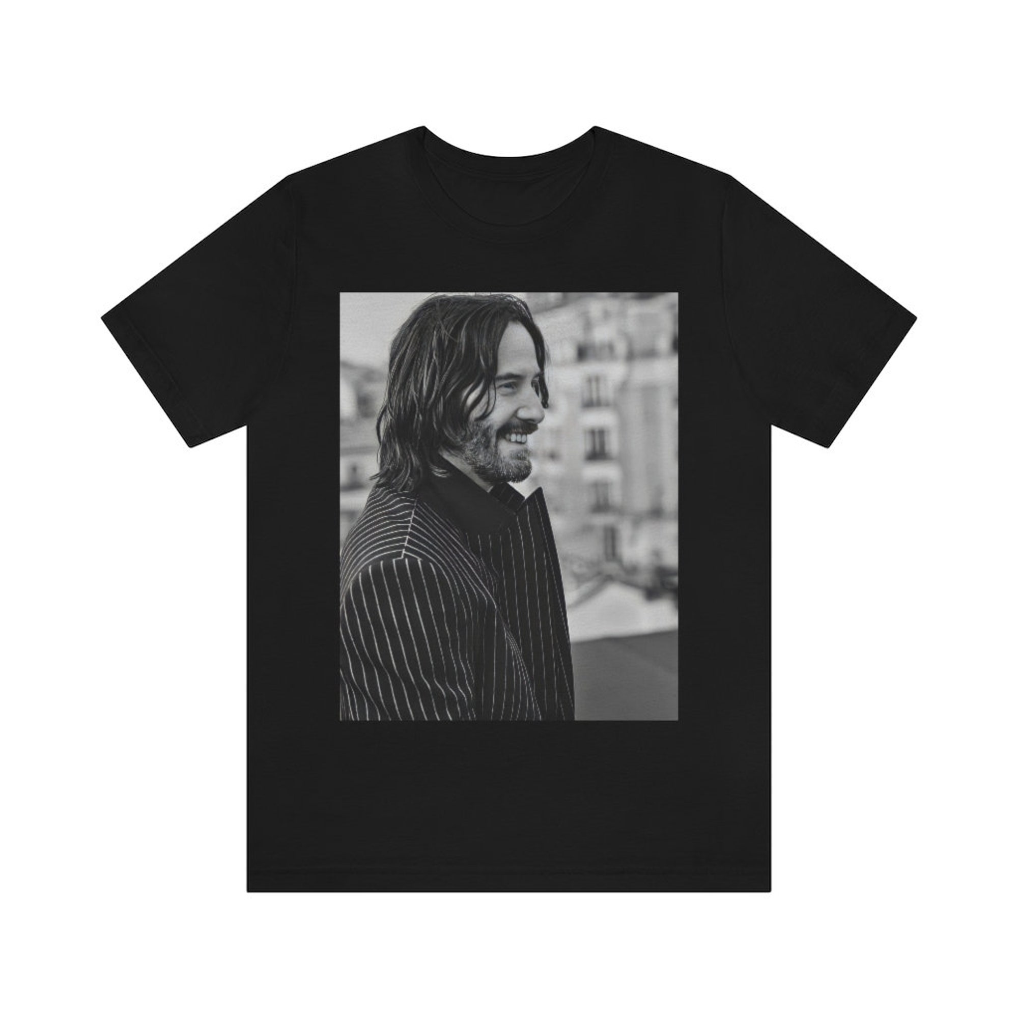 Discover Keanu Reeves T-Shirt / Aesthetic Premium Unisex Crew Neck T-Shirt / Aesthetic Clothing / Birthday Gift / Minimalist Style Tee