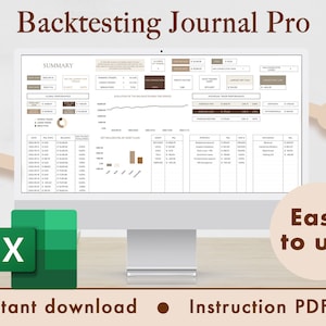 Puede incluir: Una pantalla de ordenador que muestra una hoja de cálculo con el título "Backtesting Journal Pro". La hoja de cálculo está llena de datos y gráficos. La pantalla está sobre un escritorio de madera con un icono de Excel verde en primer plano. El texto "Fácil de usar" está en un círculo en el lado derecho de la imagen. El texto "Descarga instantánea" y "PDF de instrucciones" están en la parte inferior de la imagen.