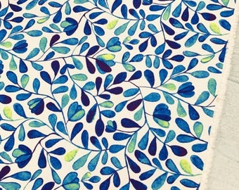 Met aquarel blauwe bladeren bedrukte bekledingsstof op maat gesneden, boho-decostof, schilderijkunststof voor stoelen, tafelkleed, kussens, banken