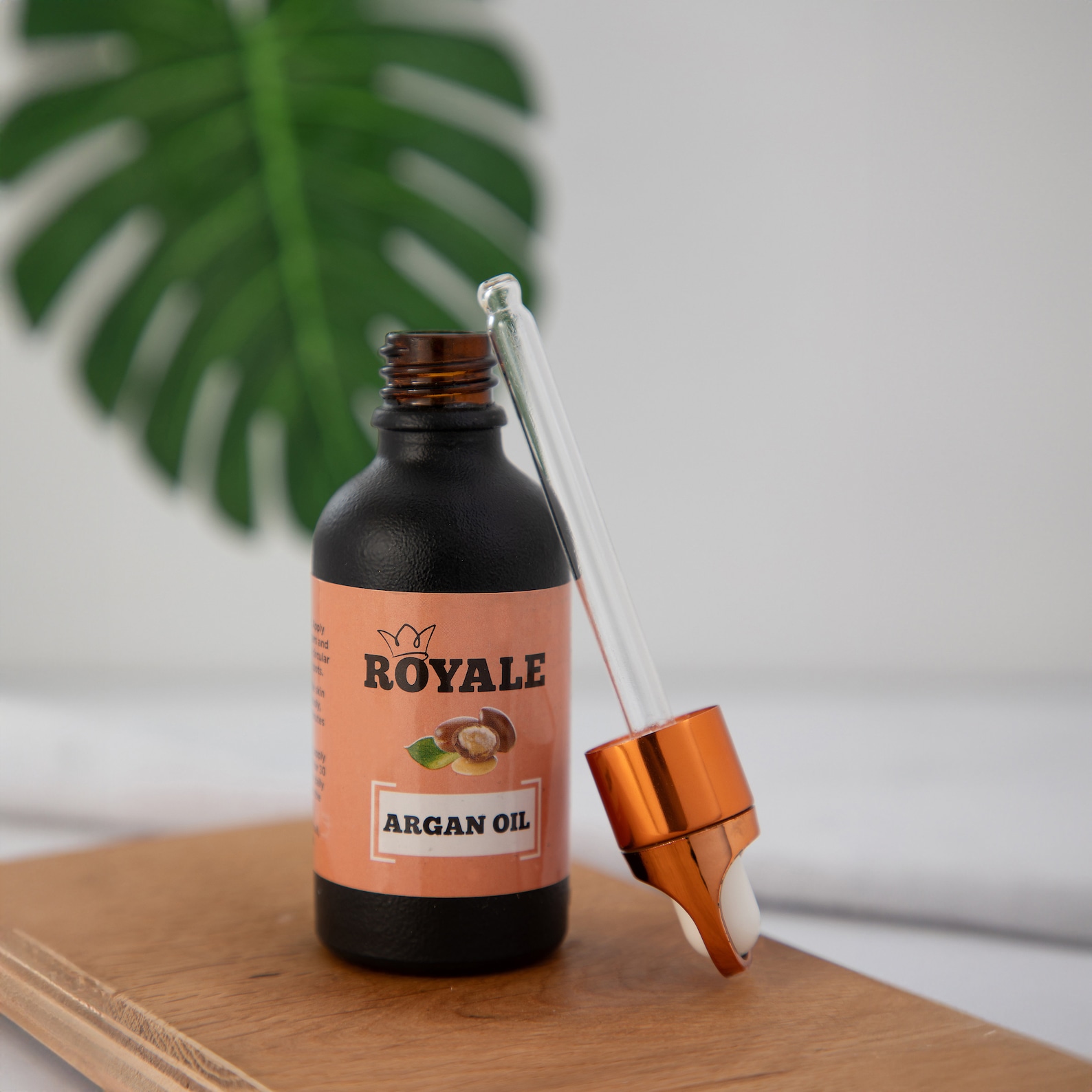 Royale Argan Oil for Dry Hair - Face and Skin (50ml) Pure & Organic - Vegan Friendly - Chemical Free Moisturize Hair - Face and Nail
