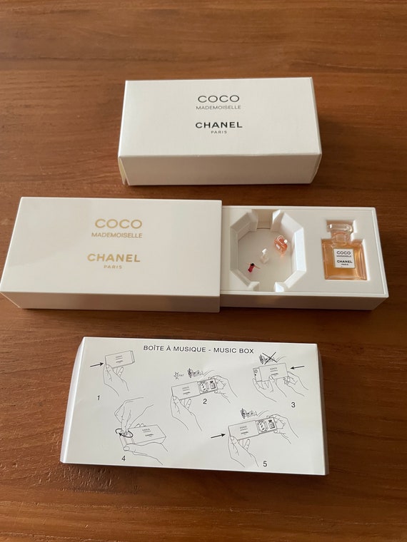Coco Mademoiselle Chanel Perfume Music Box Set - Etsy Coco Mademoiselle Chanel Perfume Music Box Set - Etsy