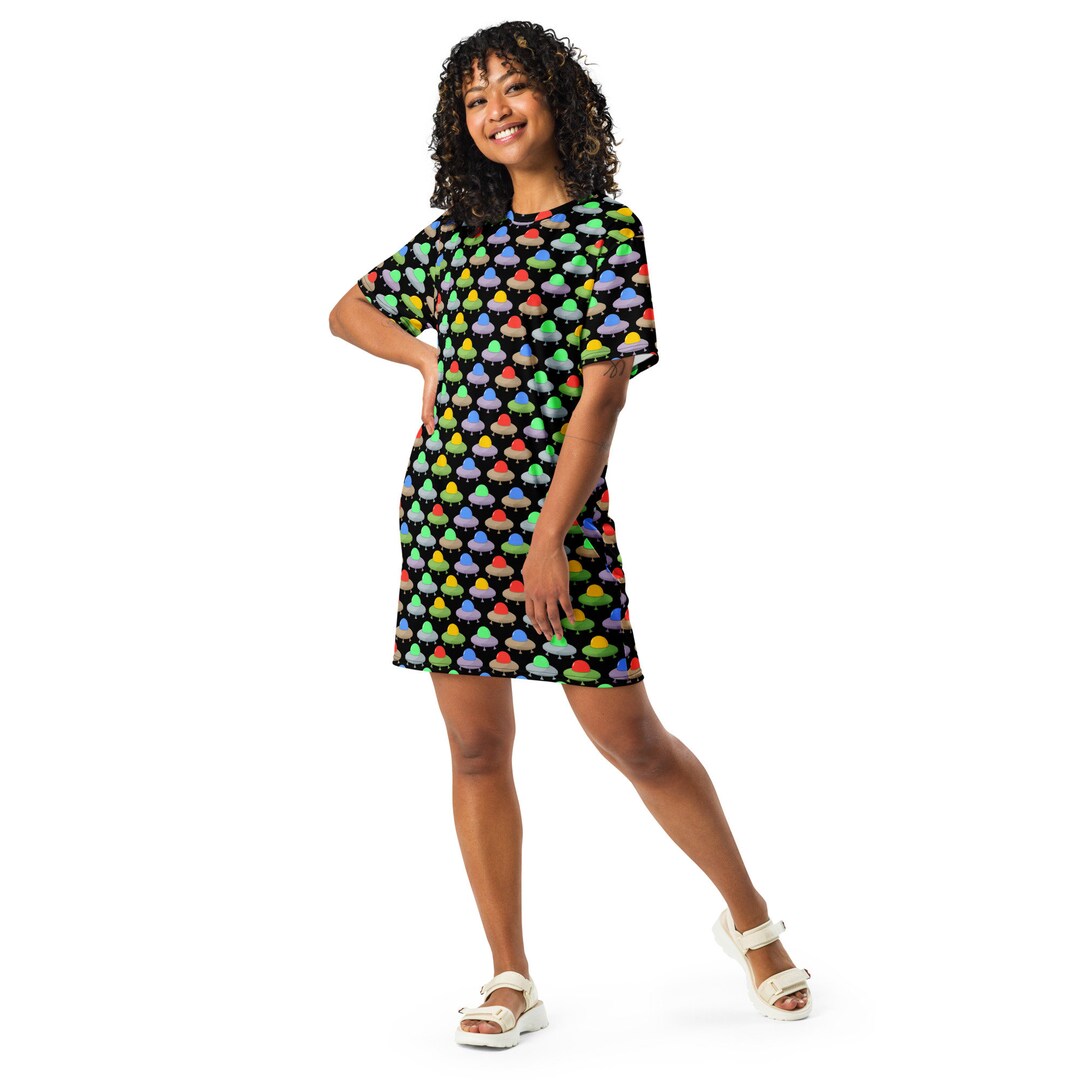 Aliens Sci-fi T-shirt Dress, Outer Space UFO Shirt Dress, All Over ...