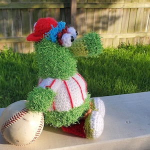 Geïnspireerd door Philadelphia Phillies: leer hoe je amigurumi haakt
