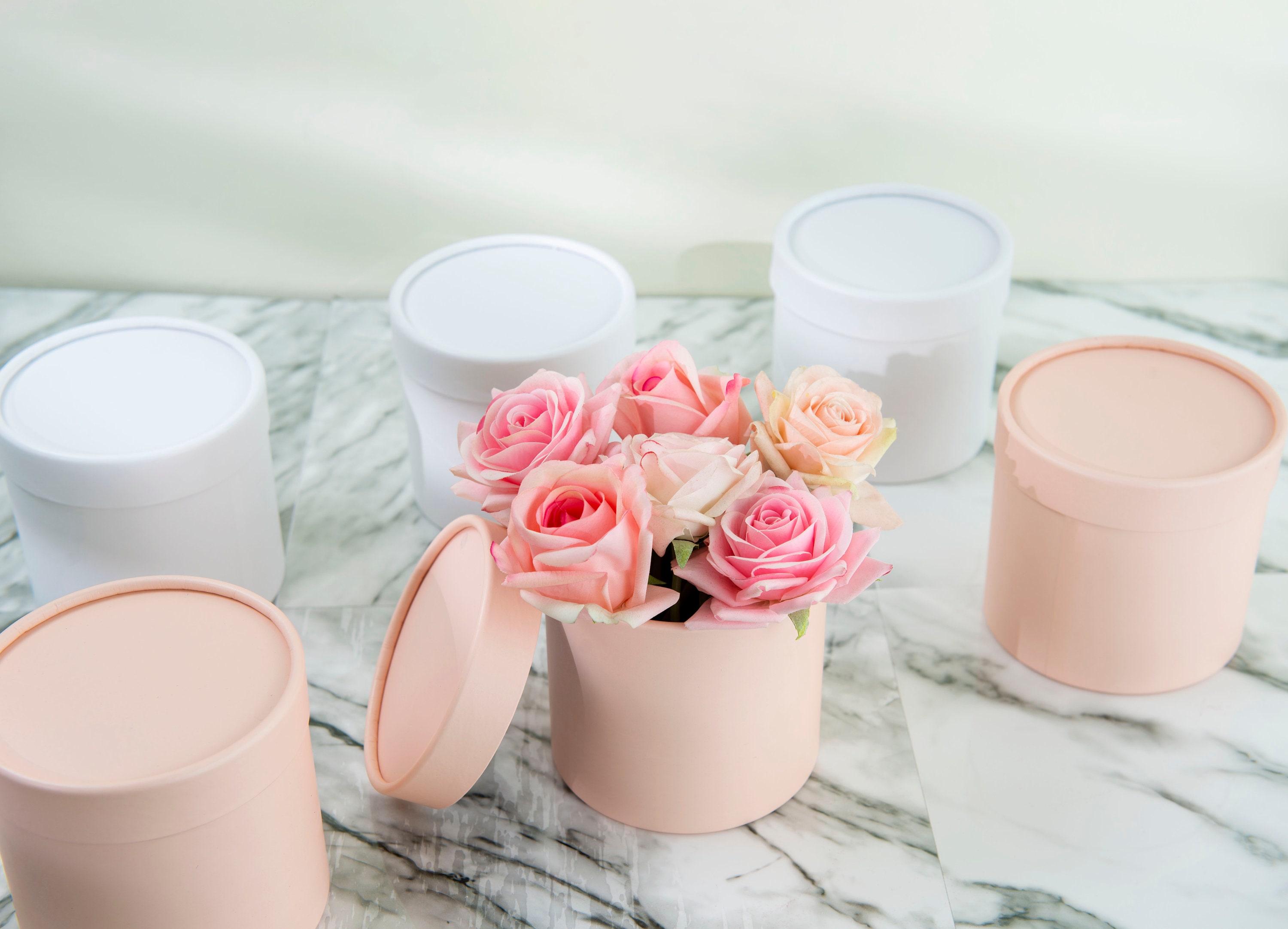 Pearly Round Flower Hat Box with Tassel