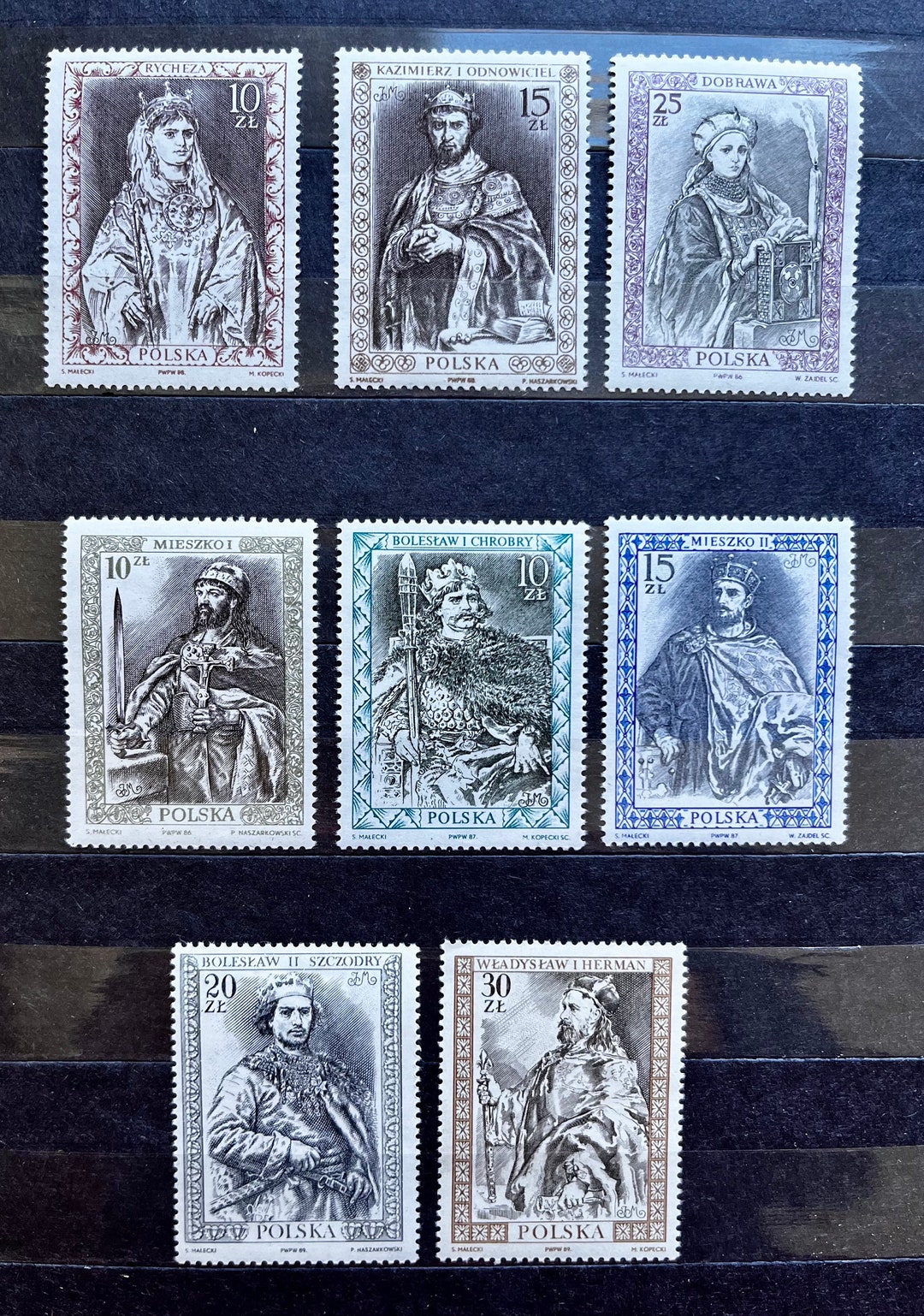 Poland 200 Different Special Stamps Collection - Vintage & Commemorative Issues For Philately Enthusiasts