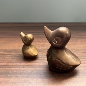 Vintage Solid Brass Mother Duck and Duckling, Solid Brass Mama & Baby Duck Figures, Mid Century Modern Vintage