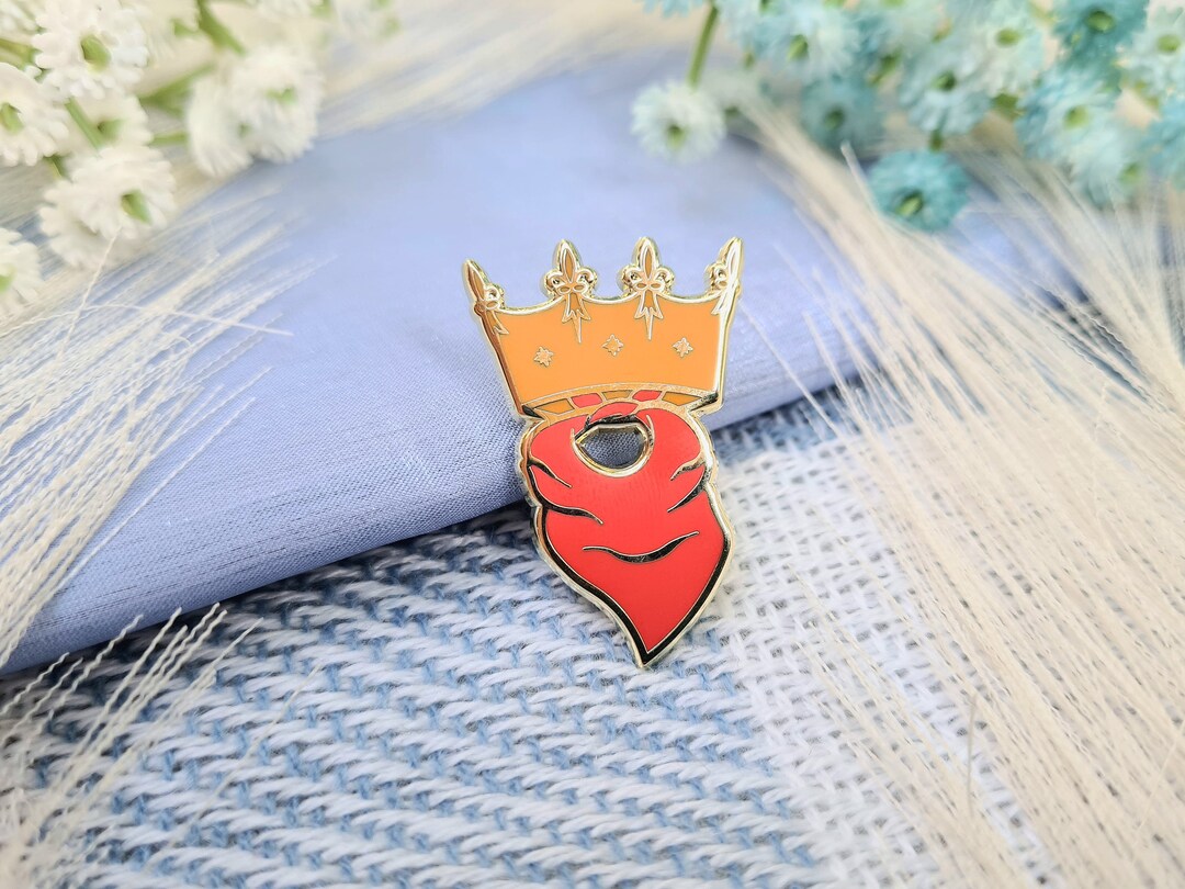 BBC Merlin Crown & Scarf Enamel Pin - Etsy