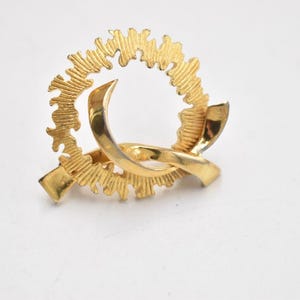 Vintage 1950s Abstract Textured Gold Tone Brooch - Mid-Century Costume Jewellery