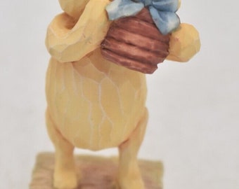 Border Fine Arts Classic Winnie The Pooh Congratulations Figurine A8095