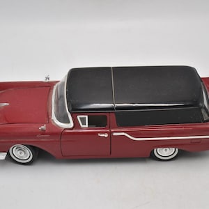 Road Legends 1957 Ford Ranchero 1/18 Scale Diecast Model Car