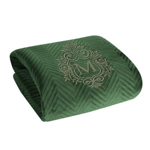 DECORATORE THUIS & STIJL - Gewatteerde velours sprei - Gewatteerde deken met gepersonaliseerd borduurwerk - 230 x 260 cm - Donkergroene spar