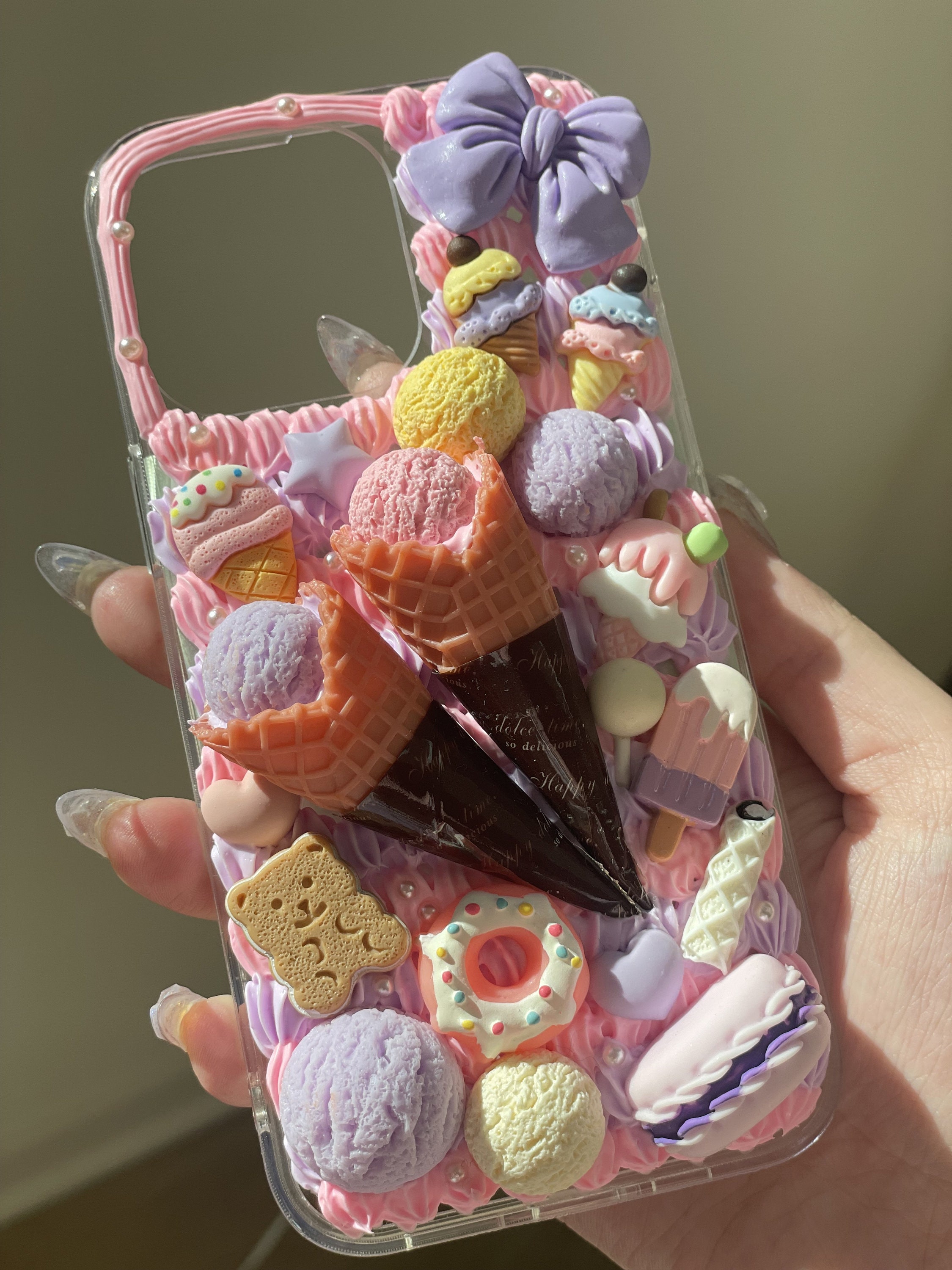 Decoden Sanrios Handcrafted Phone Cases - Cream Glue for