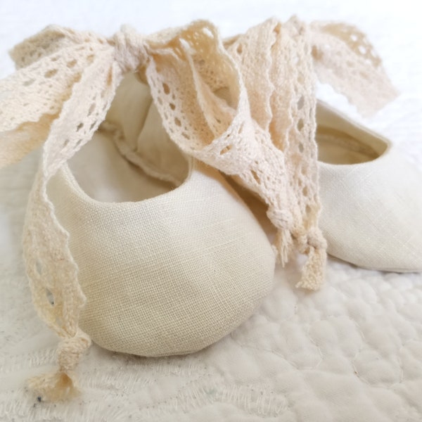 Linen Mary Jane Shoes, Baby Shower Gift, Gift for Grand Daughter, Lace Trim Shoes, Newborn Photoshoot Outfit, Linen Baby Slippers