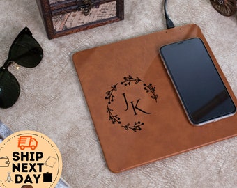 Custom Leather Charging Mat ,Personalized Phone Charger ,Coworker Gift, Gift For Dad, Boss Gift, Gift for Him & Her, Office Gifts