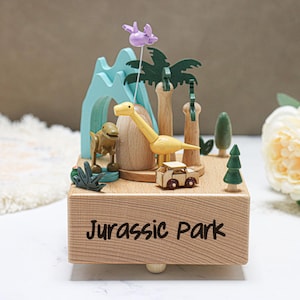 恐竜公園オルゴール - パーソナライズされた手作りの木製オルゴール、レトロなオルゴール、パーソナライズされたコンテンツオルゴール、洗礼ギフト