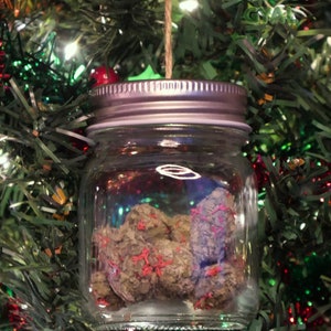 Stoner Weihnachtseinmachglas Ornament |  Weihnachtsschmuck | Marihuana Ornament | Versteck Glas | Marihuana | Unkraut Zubehör | Knospe