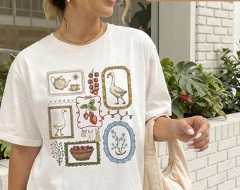 Camiseta Comfort Colors® Cottagecore Coquette Silly Goose, camiseta con estampado vintage de jardín y fresas con pato, regalo para ella.