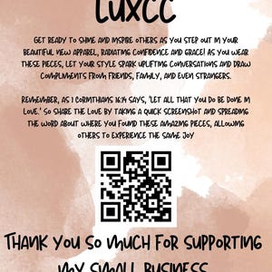 Puede incluir: Gr&aacute;fico promocional con el texto "Luxcc" en una fuente estilizada. El fondo presenta un lavado de acuarela en tonos marrones y rosas. El texto anima a los clientes a compartir sus compras y apoyar a la peque&ntilde;a empresa.