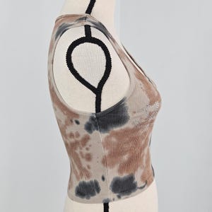 Von Dutch Vintage Brown Tie Dye Crop Ribbed Tank Top Women M Rhinestone Y2K FLAW Bild 10