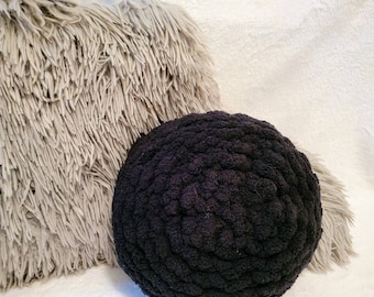 Handmade Chunky Knit Ultra Soft Black Decorative Pillow