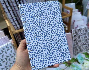 Diario de puntos azules / Lomo expuesto hecho a mano, diario cosido a mano, cuaderno de encuadernación copta, diario, regalo de escritores, garabatos, diario de viñetas