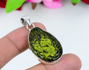 Moldavite Quartz Pendant Gemstone Handmade Pendant 925 Sterling Silver Beautiful Pendant Moldavite Quartz Pendant Necklace Wedding Gifts