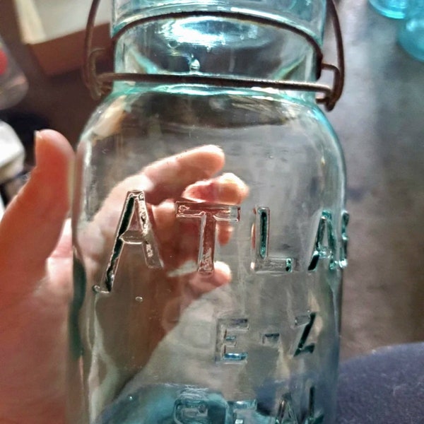 ATLAS E-Z Seal 1896 aqua Jar #1 with original clip on lid and TONS of bubbles