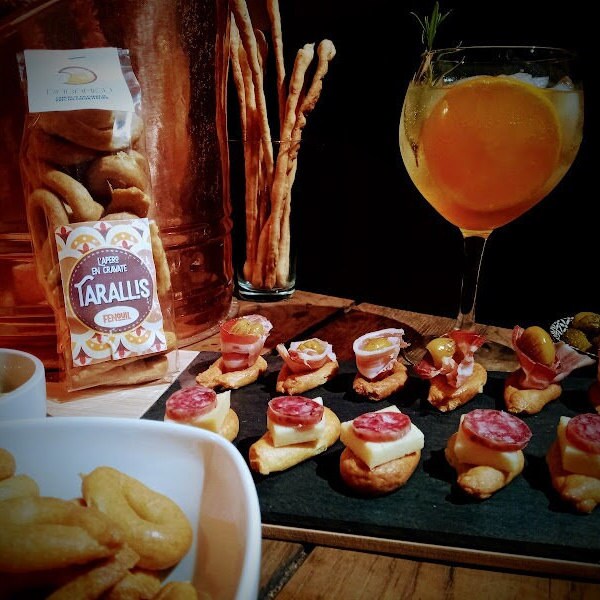 Tarallis, L'apero en Cravates