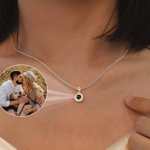 Photo Projection Necklace, Personalized Projection Necklace, Memorial Picture Necklace, Mom Necklace, Valentine Day Gift, Gift for Her