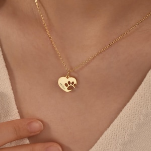 Paw Print Name Necklace, Engraved Paw Pendant, Pet Name Necklace, Dog Paw Necklace,Pet Memorial Gift,Gift for Dog Mom,Christmas Gift for Her
