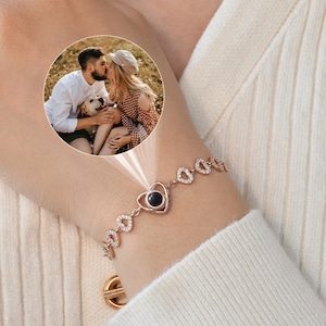 Custom Photo Projection Bracelet, Personalized Heart Projection Bracelet, Memorial Jewelry, Custom Memorial Picture Jewelry,Best Friend Gift