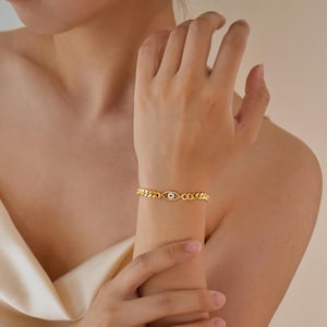 14K Gold Evil Eye Bracelet,Evil Eye Bracelet in Sterling Silver,Evil Eye Jewelry,Stacking Bracelet,Maid of Honor Gift,Birthday Gift for Her