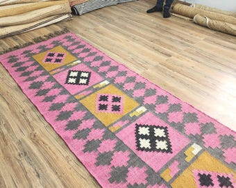 Vintage Pink Kilim Runner Rug, Handwoven Large Turkish Rug, Jute Wool Floor Rug, Traditional Flatweave Rug, Home Decor Area rug