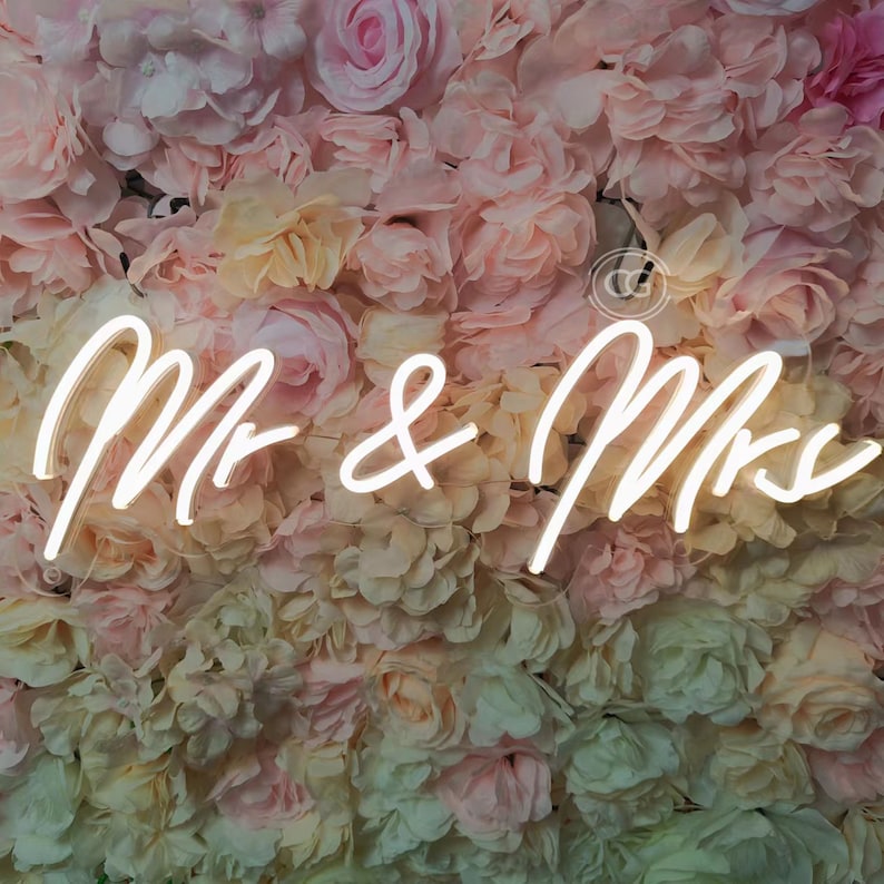 Mr & Mrs Neon Sign Custom Wedding Decor, Neon Sign Wedding Wall Decor, Neon Light Wedding Gifts, Neon Wedding Sign Personalized Gifts image 4
