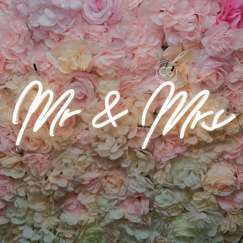 Mr & Mrs Neon Sign Custom Wedding Decor, Neon Sign Wedding Wall Decor, Neon Light Wedding Gifts, Neon Wedding Sign Personalized Gifts image 3