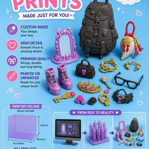 Puede incluir: Una colección de accesorios en miniatura impresos en resina 3D que incluye una mochila negra, botas moradas, un espejo, una corona dorada, gafas negras y varios dijes. Un diagrama muestra un volumen de impresión de 143,43mm por 89,6mm por 143mm.