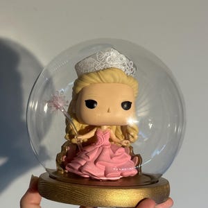 Glindas Seifenblasen-Aussteller mit Thron