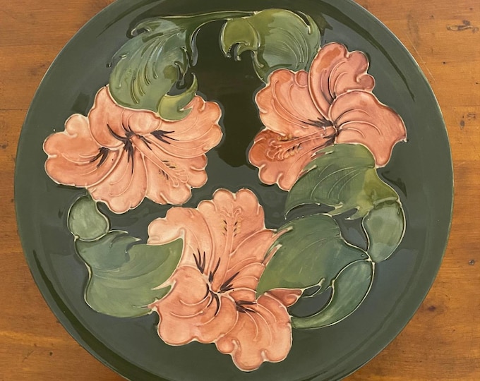 A beautiful Moorcroft bowl in the Hibiscus pattern