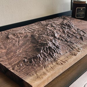 Cartes topographiques en bois 3D personnalisées/oeuvres d'art murales/modélisation CNC/oeuvres d'art murales
