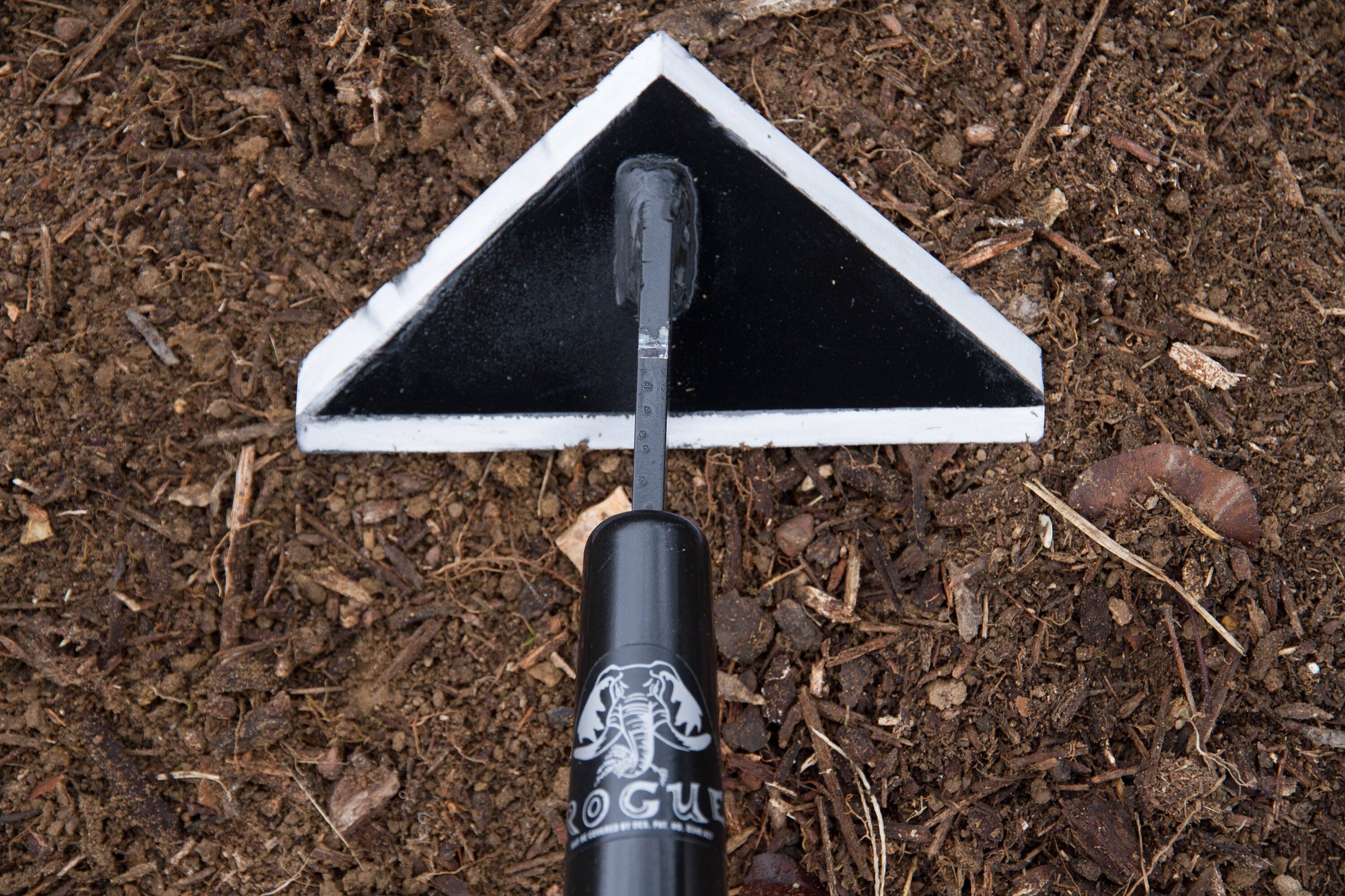 Gardening 6 Inch 3 Sided Scuffle Hoe Tool with Ash Long Handle