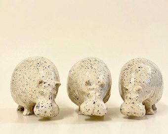 Handgefertigte Keramik Nilpferd Figur: Minimalistische Steingut Skulptur