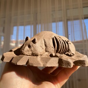 Bärenskulptur in limitierter Auflage – Zeitgenössische Keramikskulptur