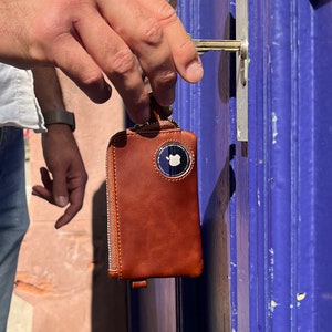 Custodia per chiavi Apple AirTag | Portachiavi con protezione RFID | 7+ tasti | Vera pelle | Porta AirTag visibile/invisibile