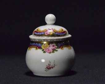 リモージュ磁器の蓋付きポット2個：フランスの花柄小物入れ、ペア